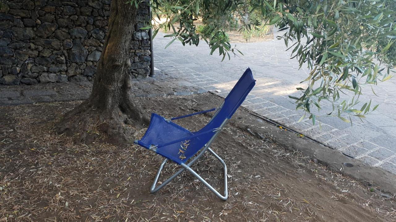 Alle pendici dell'Etna Ragalna Esterno foto